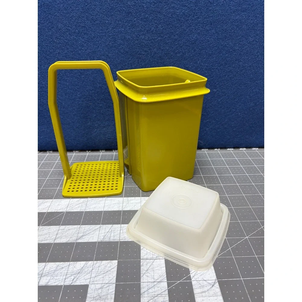 Tupperware Pickle Lifter Avocado Green 1330 3 Vintage Container Strainer Set